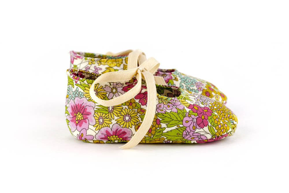 Little Royals Booties - Liberty Oeillet (carnation)